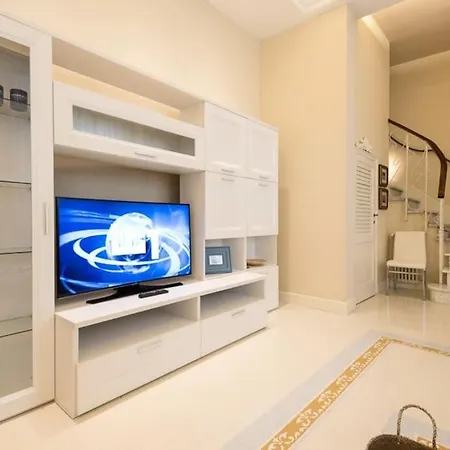 Luxury Fiammetta Near Beach فيلة *